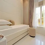 Maison d'hôtes Domus Aurea Luxury 4*