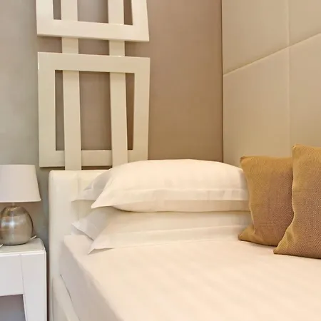 Domus Aurea Luxury 4*