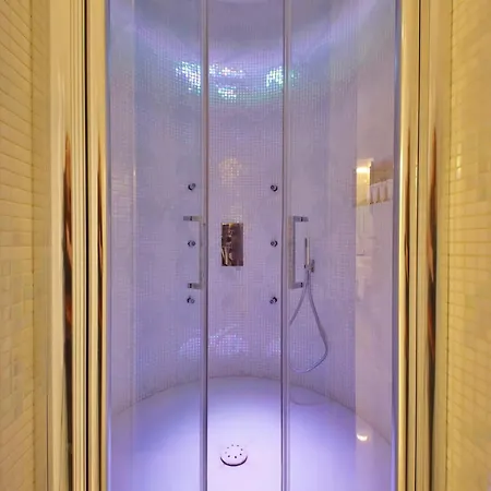 Domus Aurea Luxury Pensión Roma
