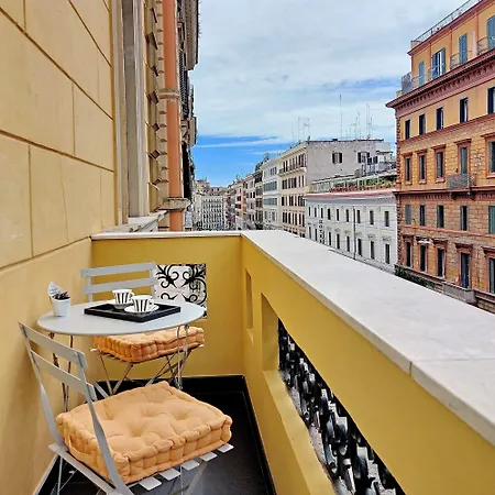 게스트하우스 Domus Aurea Luxury 4*