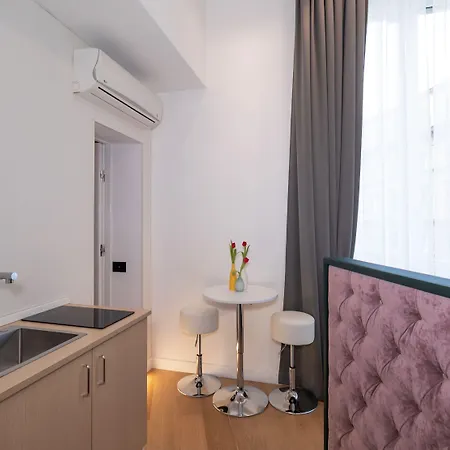 Pensionat Domus Aurea Luxury Rom