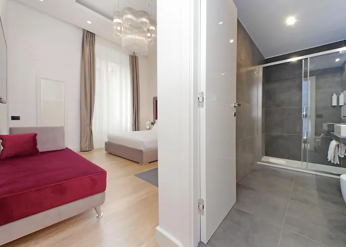 בית הארחה Domus Aurea Luxury