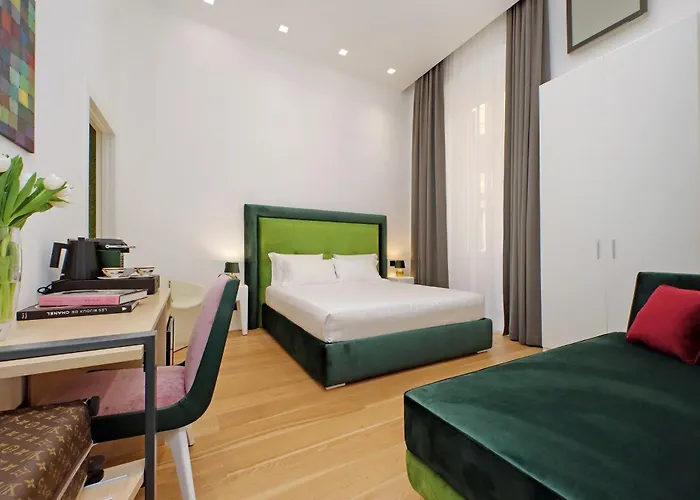 בית הארחה Domus Aurea Luxury 4*